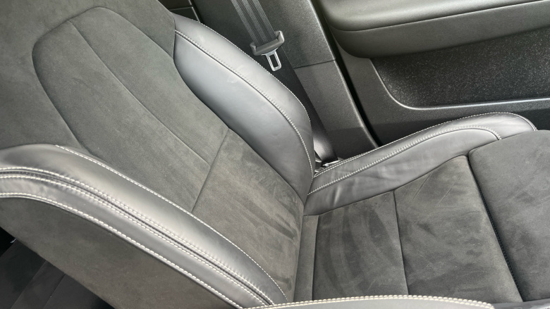 Volvo Xc40 1.5 T3 [163] R DESIGN 5dr Geartronic Petrol Estate